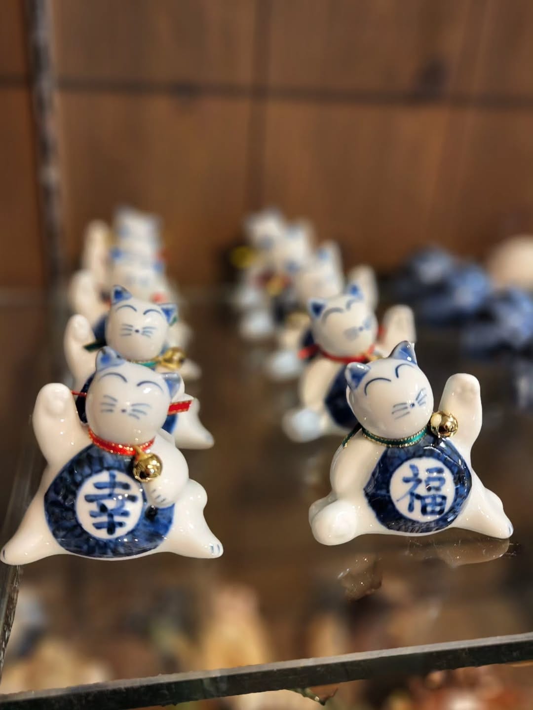 Post 2 by 砥部焼観光センター炎の里 on Instagram (carousel)