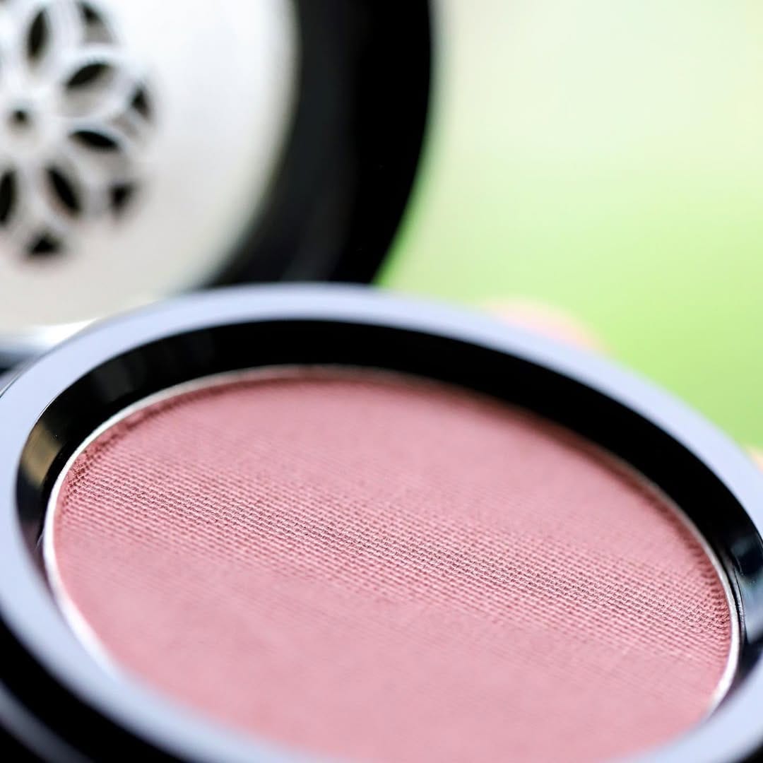 Post 1 by Omorfiá Cosmetics USA on Instagram (image)
