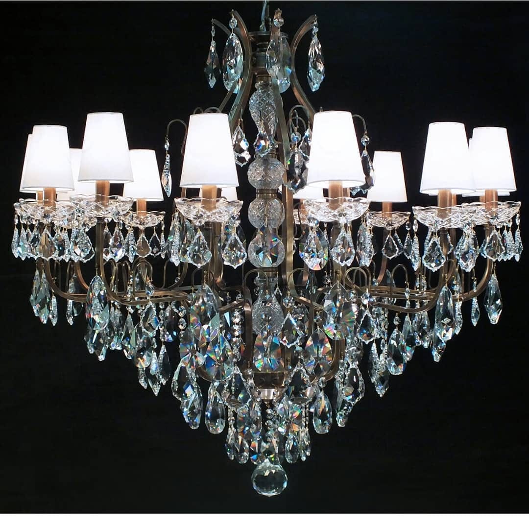 Post 8 by Chandelier designer on Instagram (image)