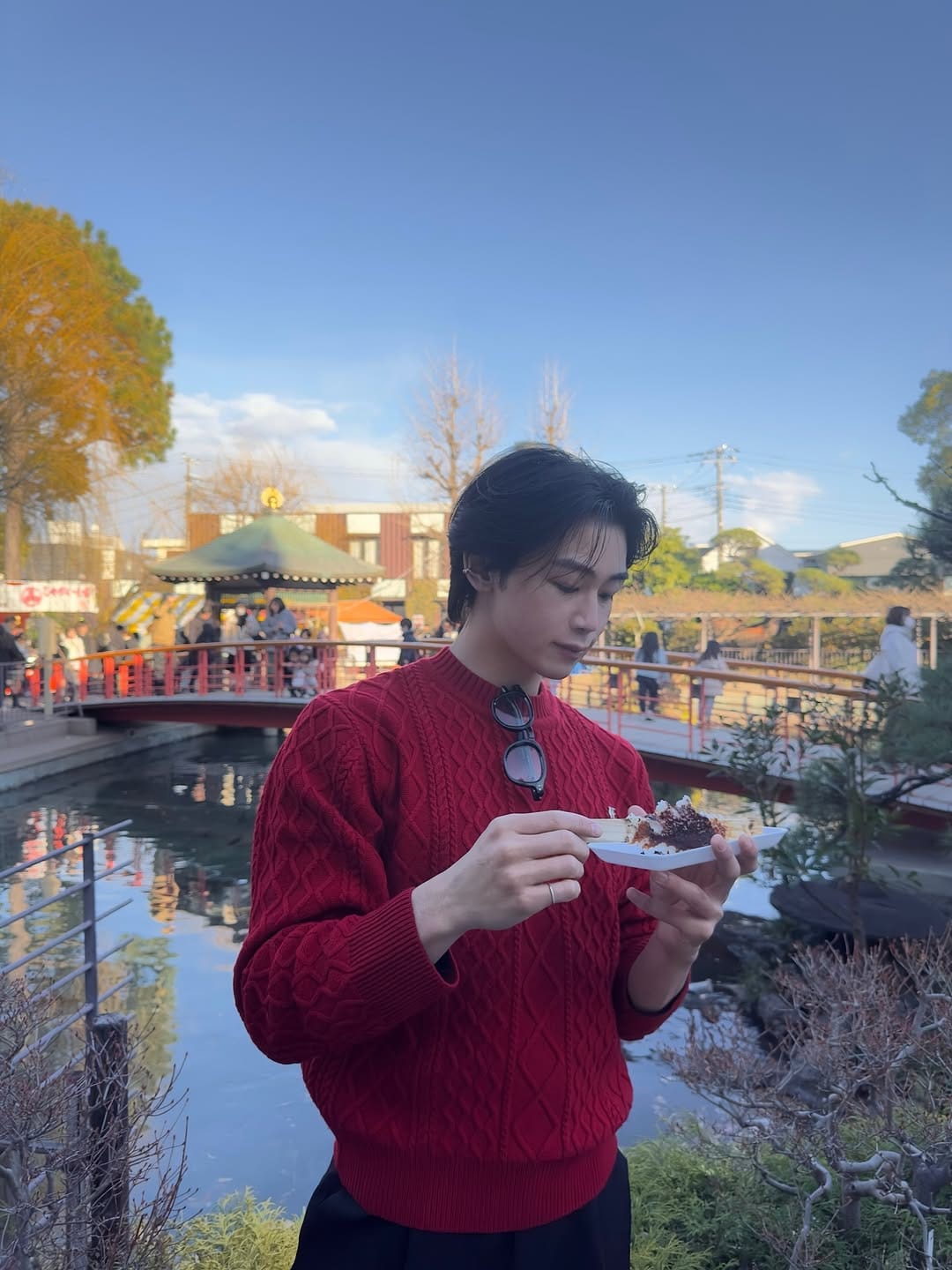 Post 2 by Tomoki on Instagram (carousel)