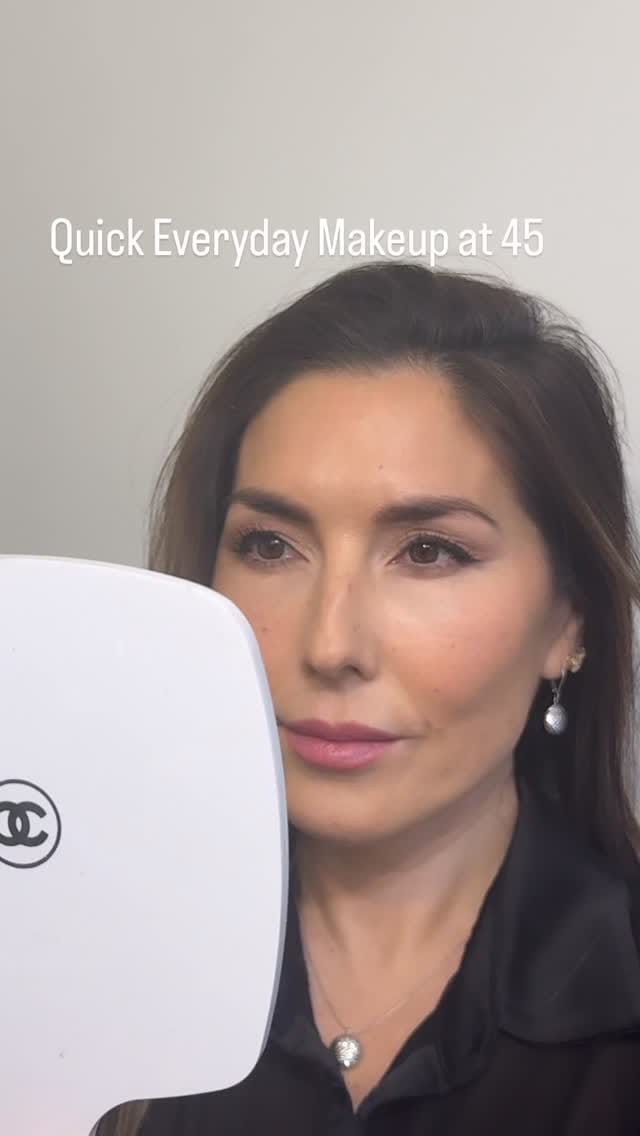 Post 1 by Mika Does Makeup - Vancouver Mobile Beauty on Instagram (video)