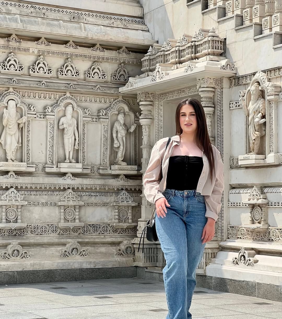 Post 8 by Alexandra Rondina on Instagram (image)