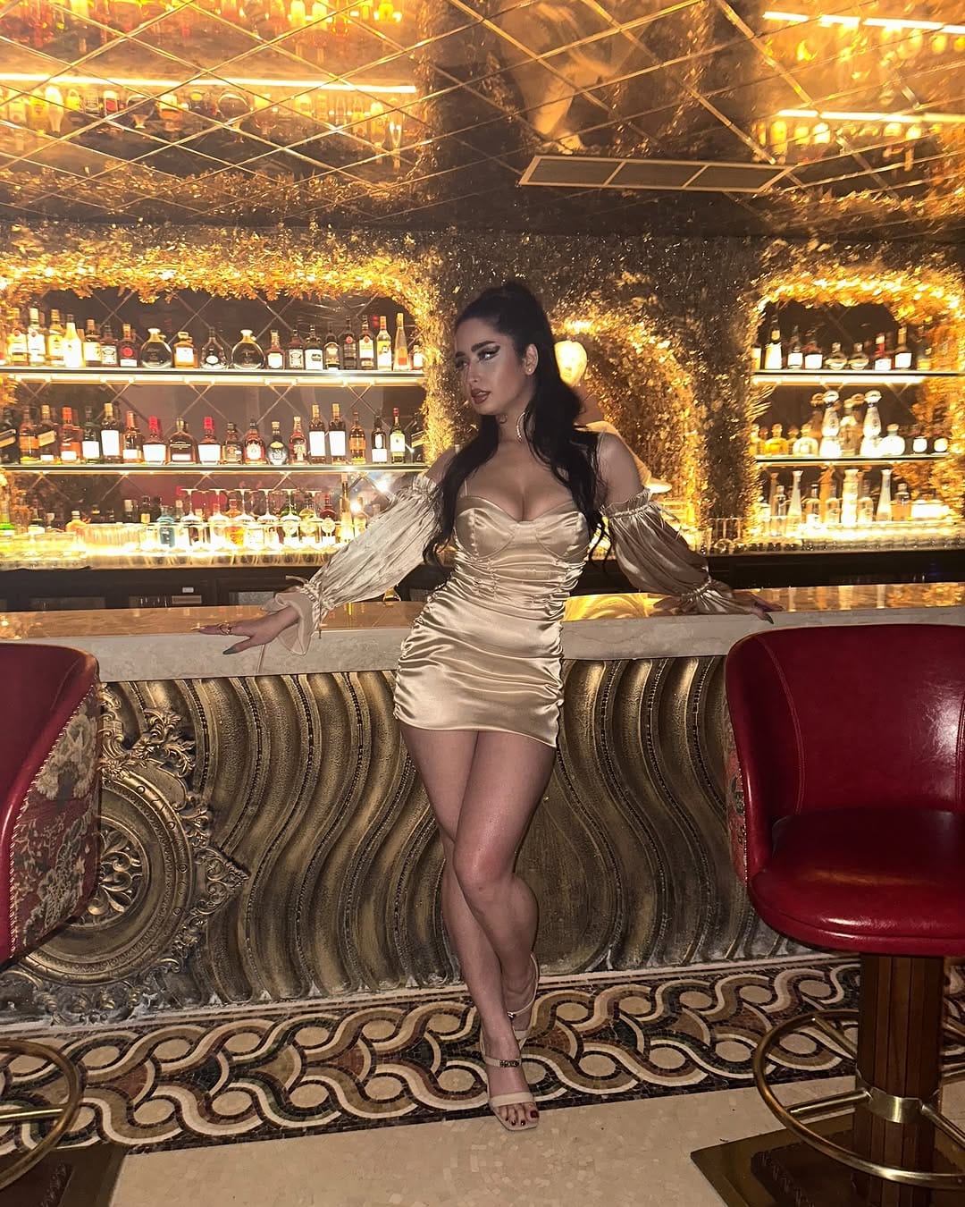 Post 8 by Parisa Abolhassani Far on Instagram (carousel)
