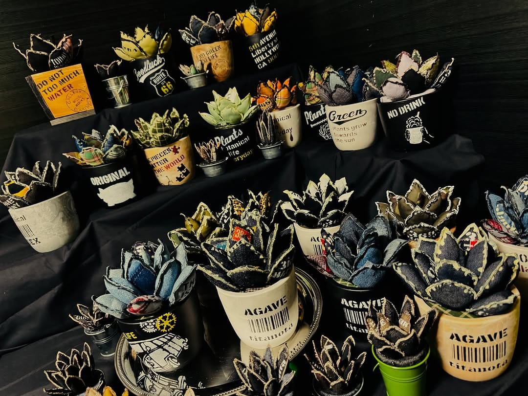 Post 9 by 黒ベースで作った木の雑貨 galleryぐっどらっく on Instagram (image)