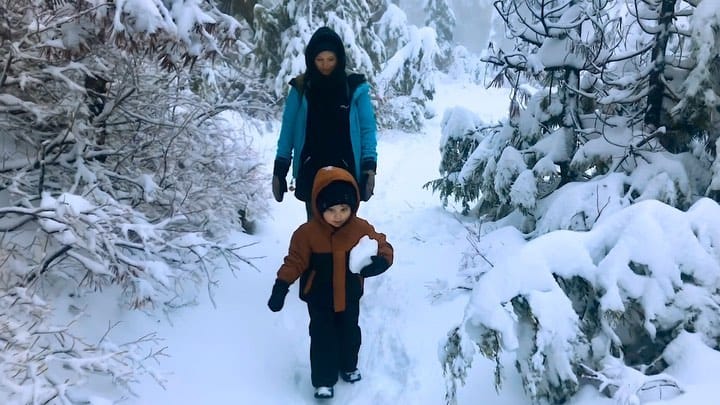 Post 10 by 15 Seconds of Canada on Instagram (video)
