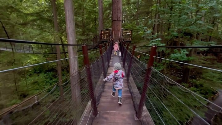 Post 5 by 15 Seconds of Canada on Instagram (video)
