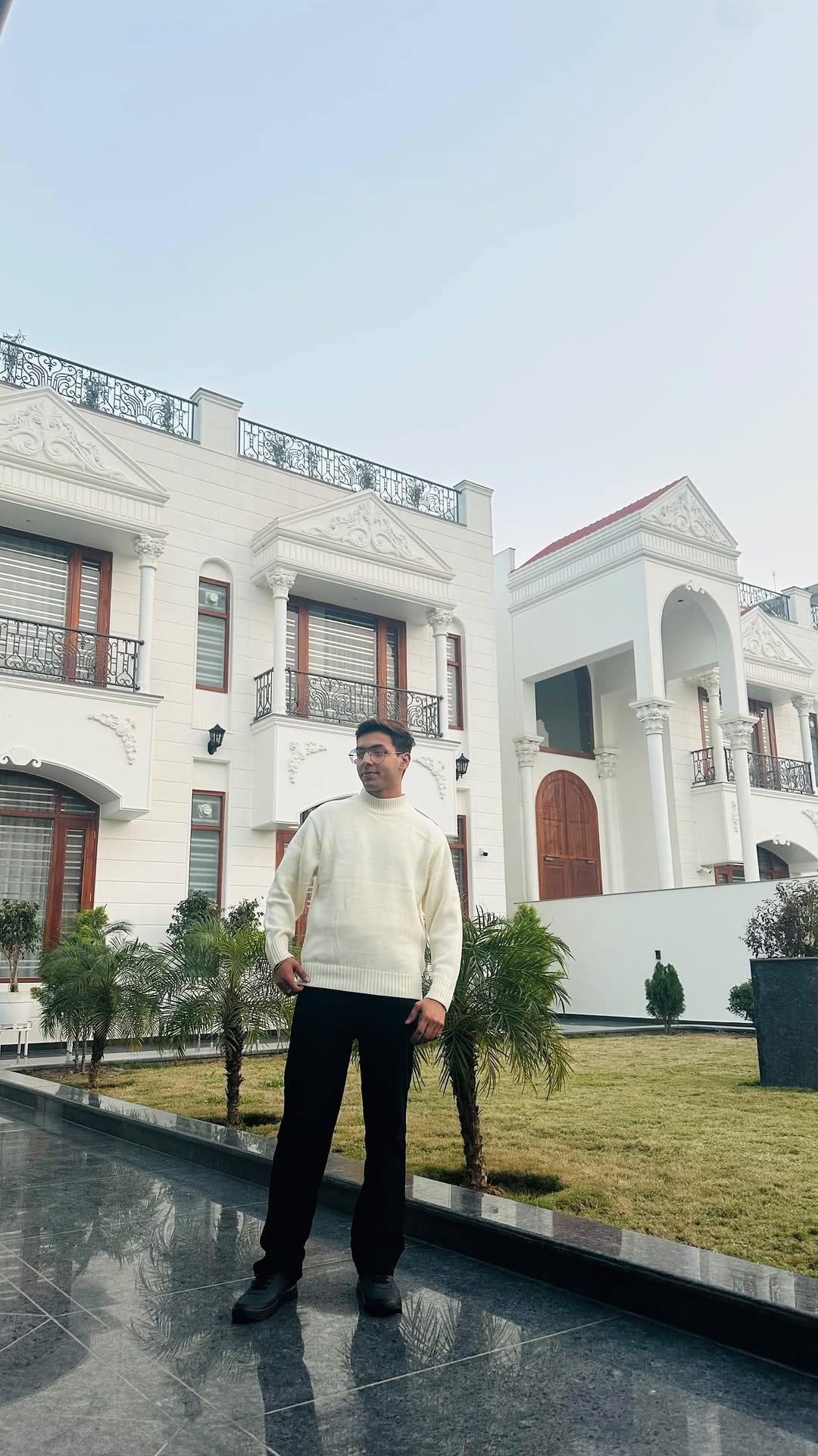 Post 3 by Nikhil Rathee on Instagram (video)