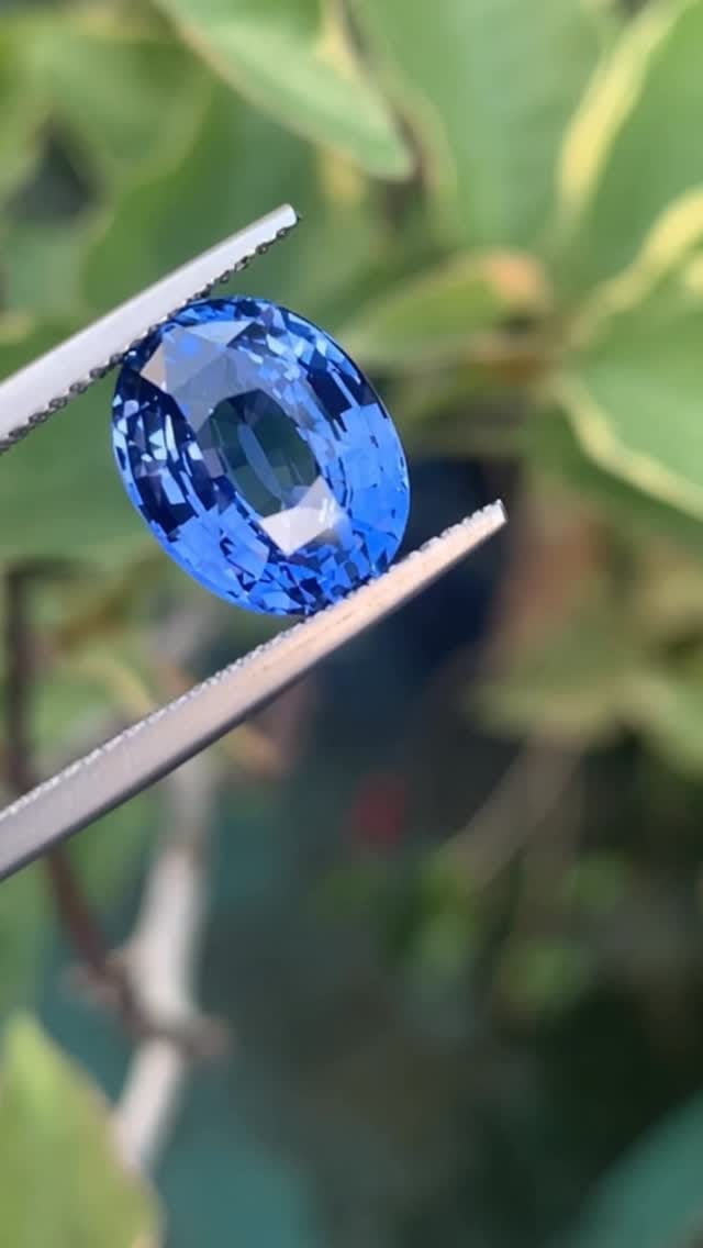 Post 3 by AR GEMS on Instagram (video)