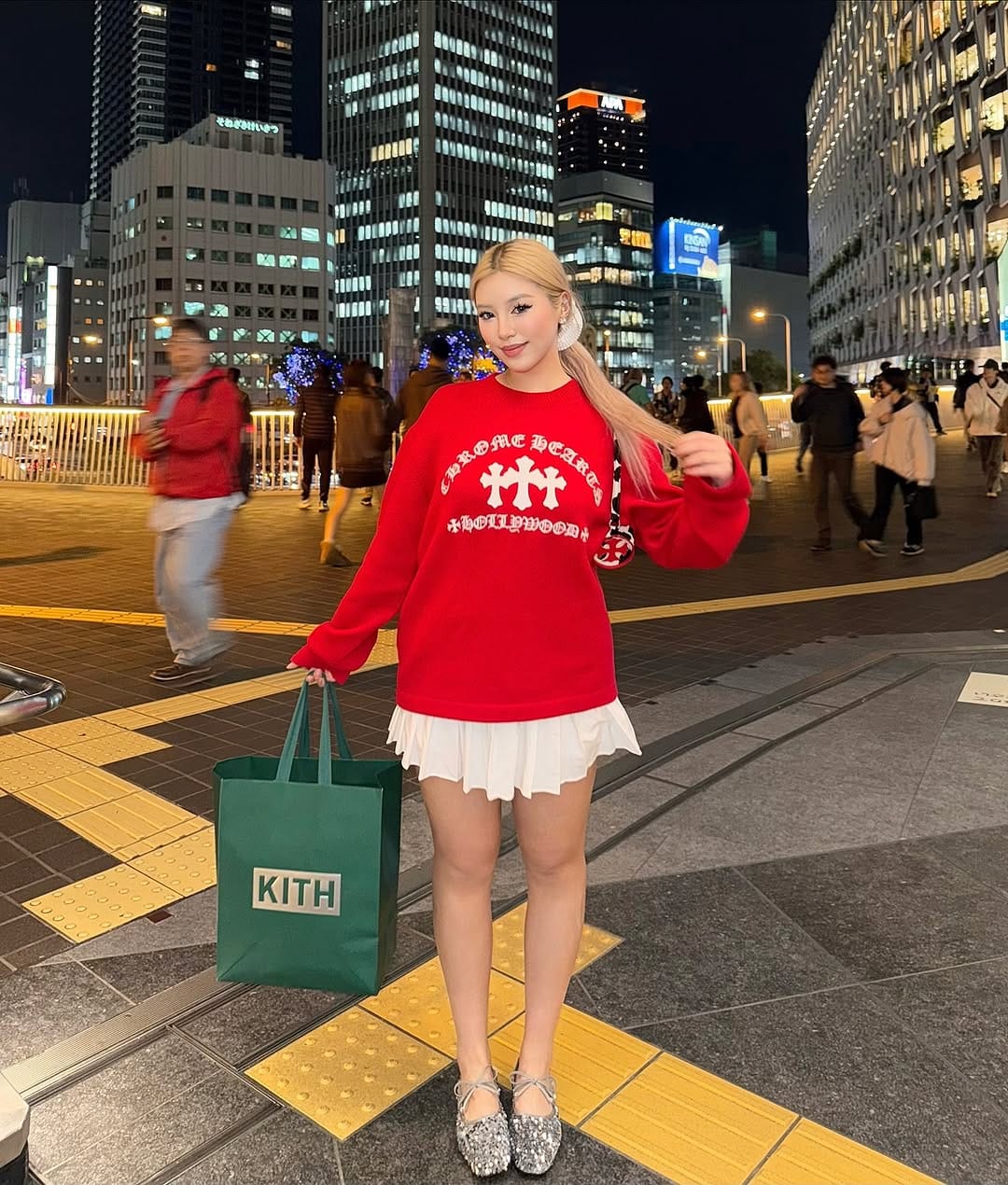 Post 1 by 𝕜𝕖𝕝𝕝𝕪 𝕩𝕚𝕒𝕠 on Instagram (carousel)