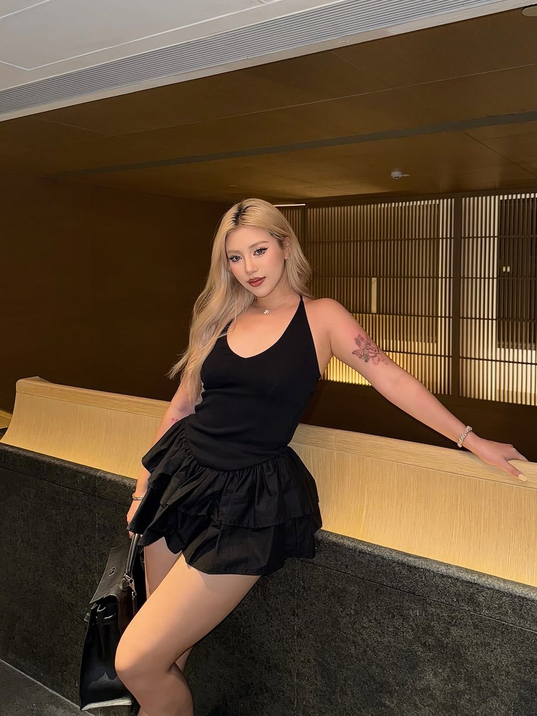 Post 6 by 𝕜𝕖𝕝𝕝𝕪 𝕩𝕚𝕒𝕠 on Instagram (carousel)