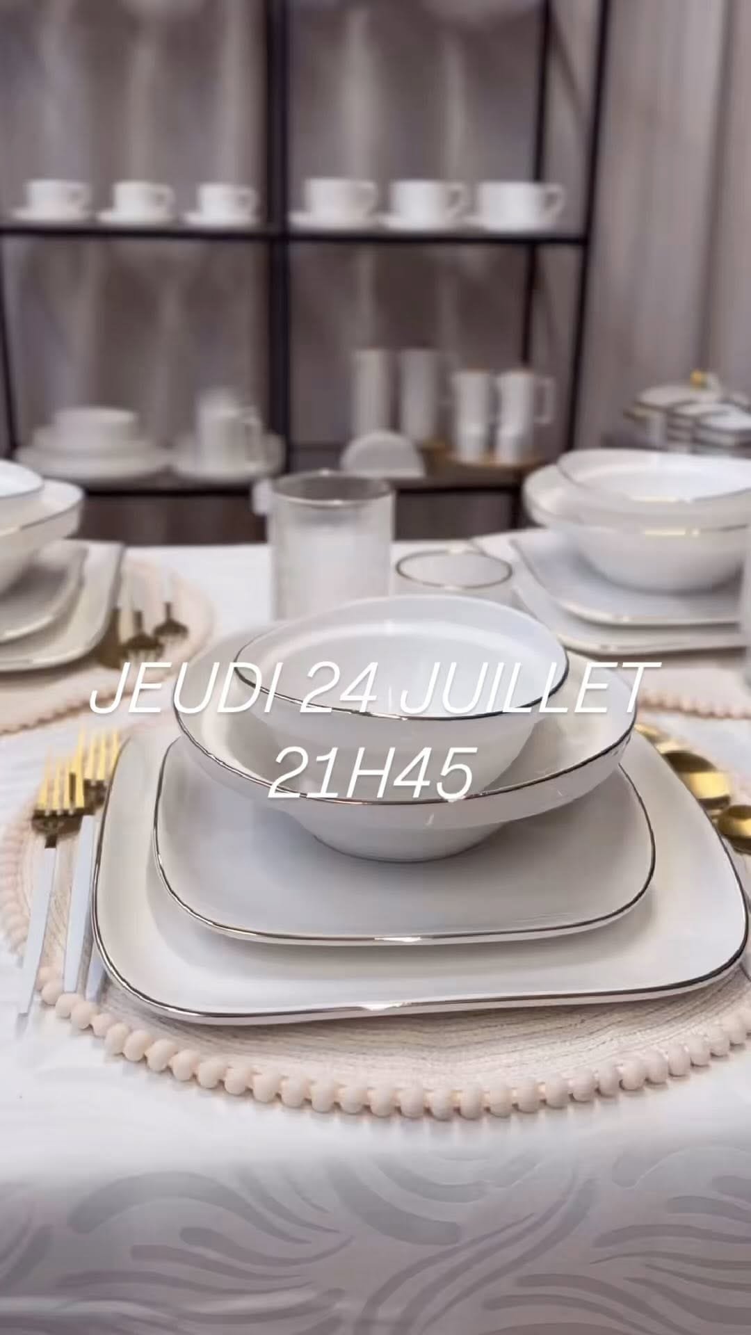Post 4 by 𝘖 𝘙 𝘐 𝘌 𝘕 𝘛 𝘈 𝘓   𝘏 𝘖 𝘔 𝘌 on Instagram (video)