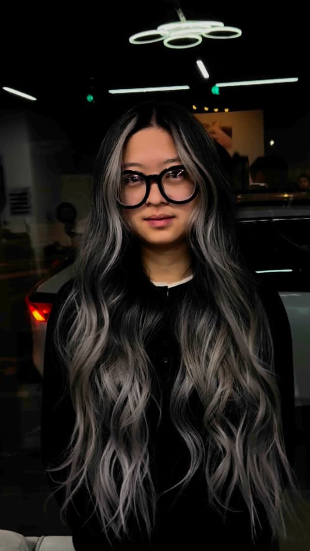 Post 9 by Chicago Balayage_Leo on Instagram (video)