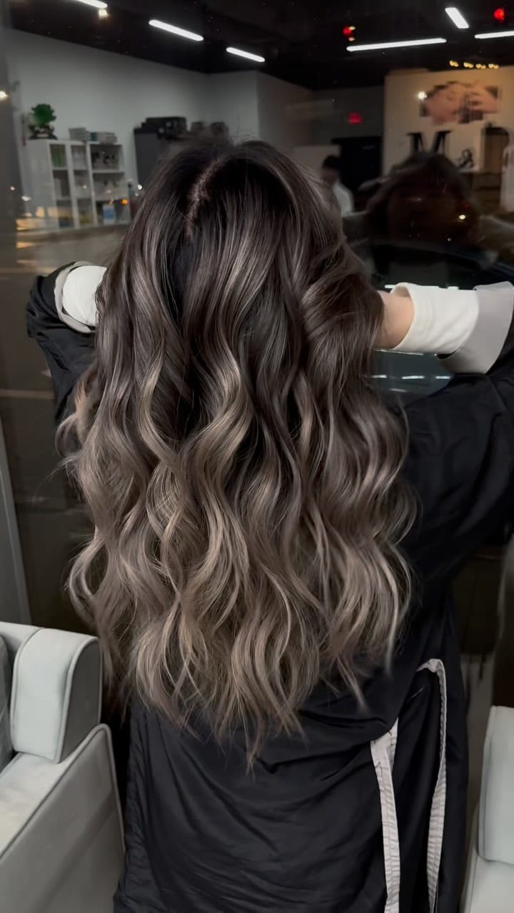 Post 10 by Chicago Balayage_Leo on Instagram (video)