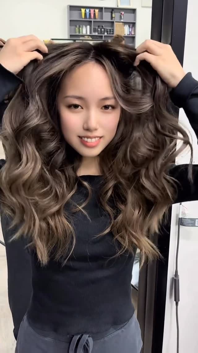 Post 7 by Chicago Balayage_Leo on Instagram (video)