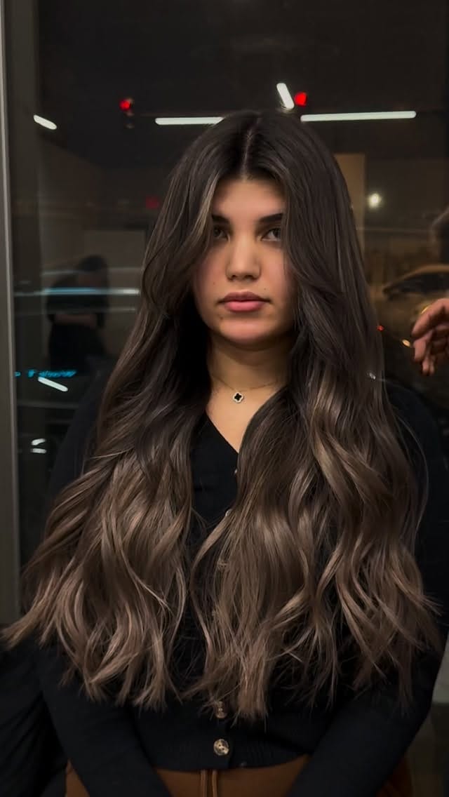 Post 4 by Chicago Balayage_Leo on Instagram (video)