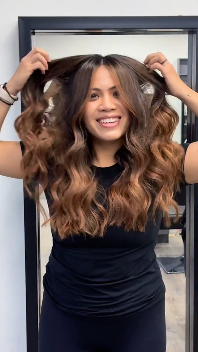 Post 8 by Chicago Balayage_Leo on Instagram (video)