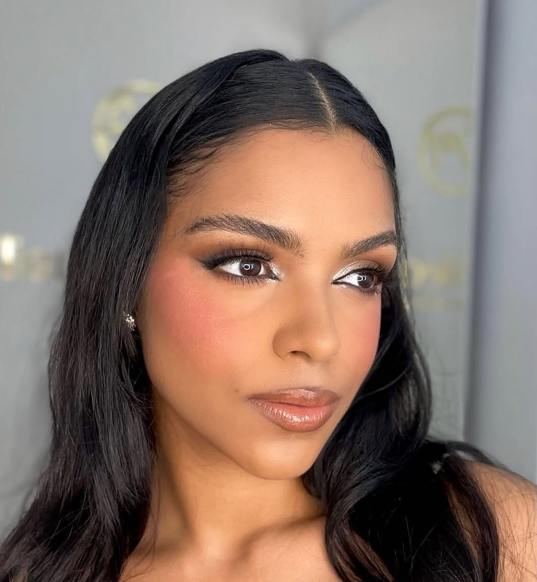 Post 7 by Makeup  Stylist Dubai MUA Визажист Дубаи on Instagram (carousel)