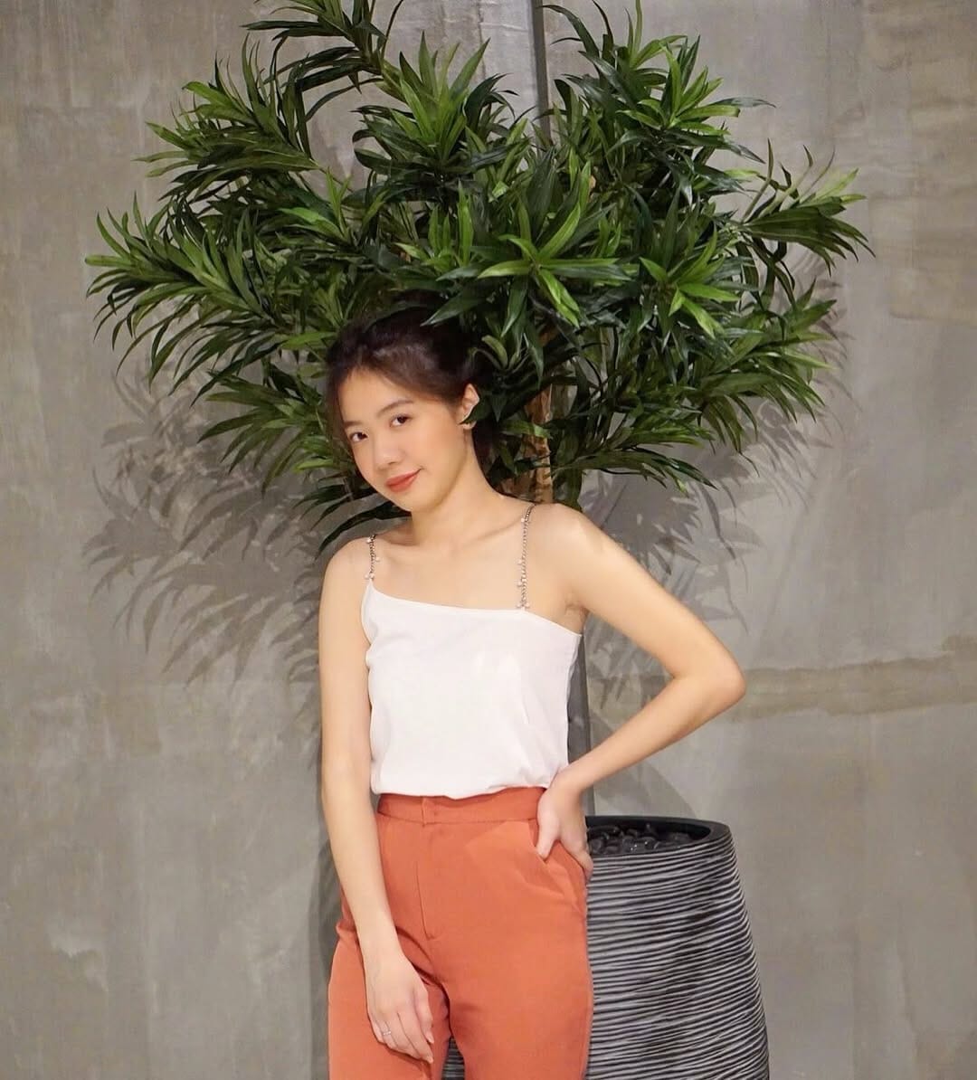 Post 10 by Senorita (เซน-โย-ริ-ตา) on Instagram (image)
