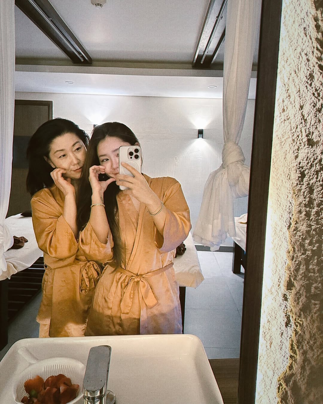 Post 8 by 임지연 / ᴊɪ ʏᴇᴏɴ ʟɪᴍ / 🇰🇷 on Instagram (carousel)