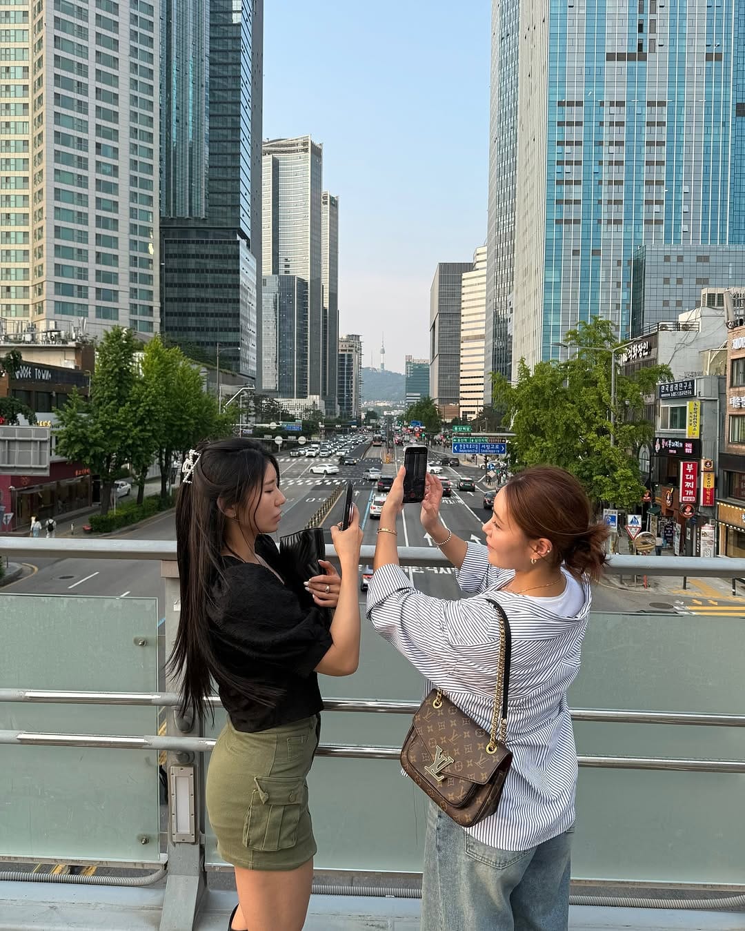 Post 6 by 임지연 / ᴊɪ ʏᴇᴏɴ ʟɪᴍ / 🇰🇷 on Instagram (carousel)