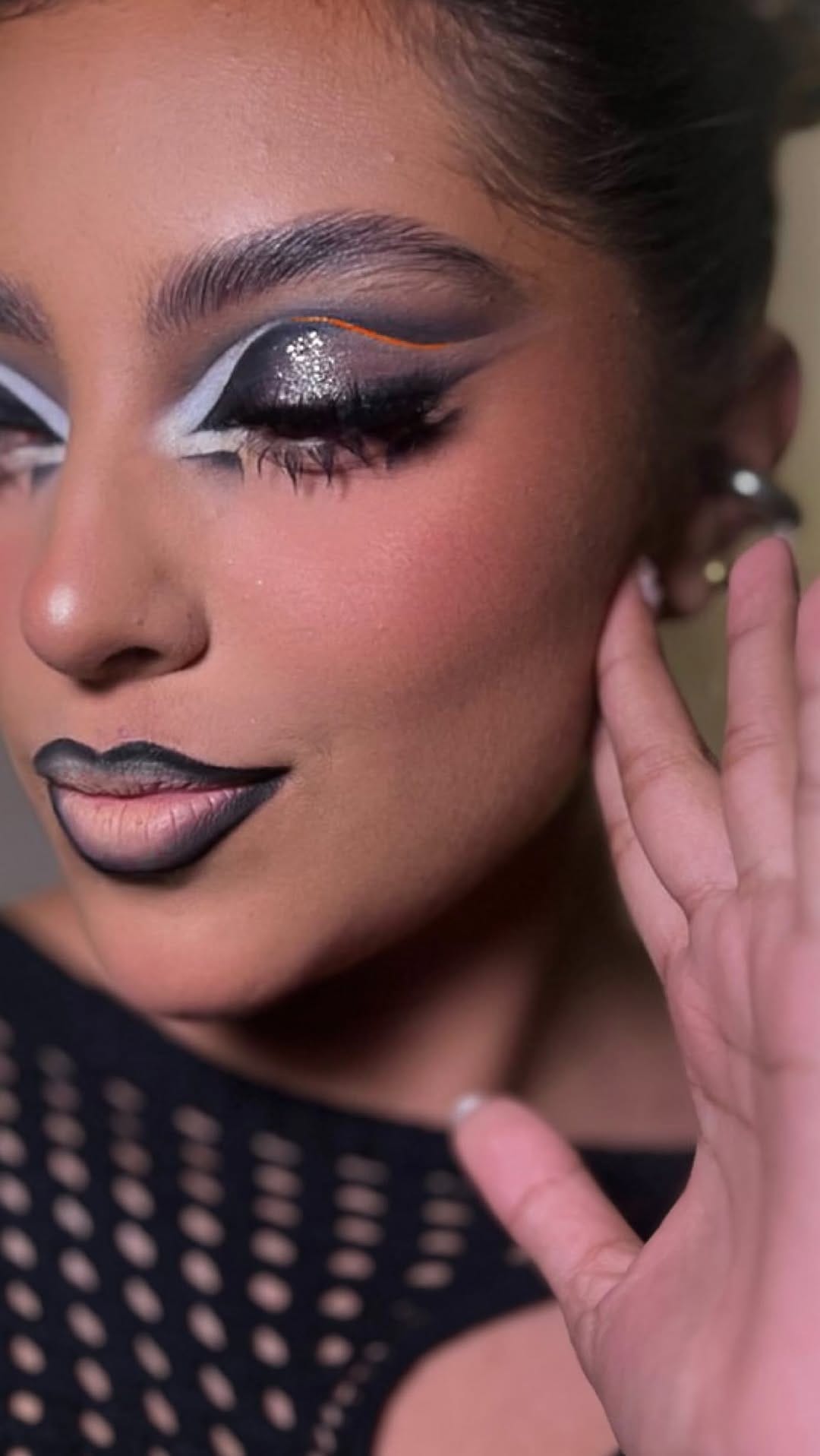Post 10 by Valeria Hidalgo Maquilladora en Pasto on Instagram (video)
