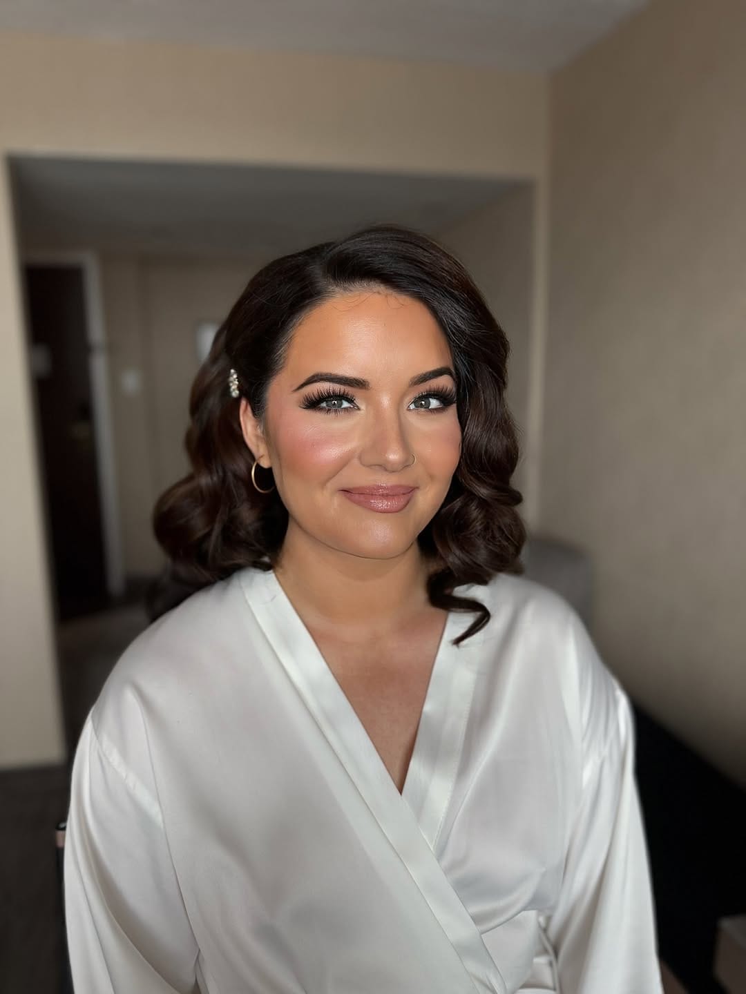 Post 1 by ROBYNN LLOY | WEDDING HAIRSTYLIST on Instagram (carousel)