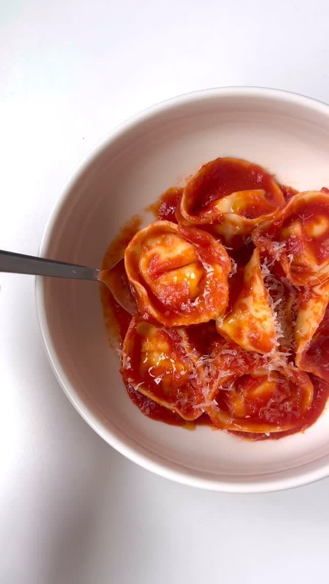 Post 5 by Jenny | forevermunchies on Instagram (video)