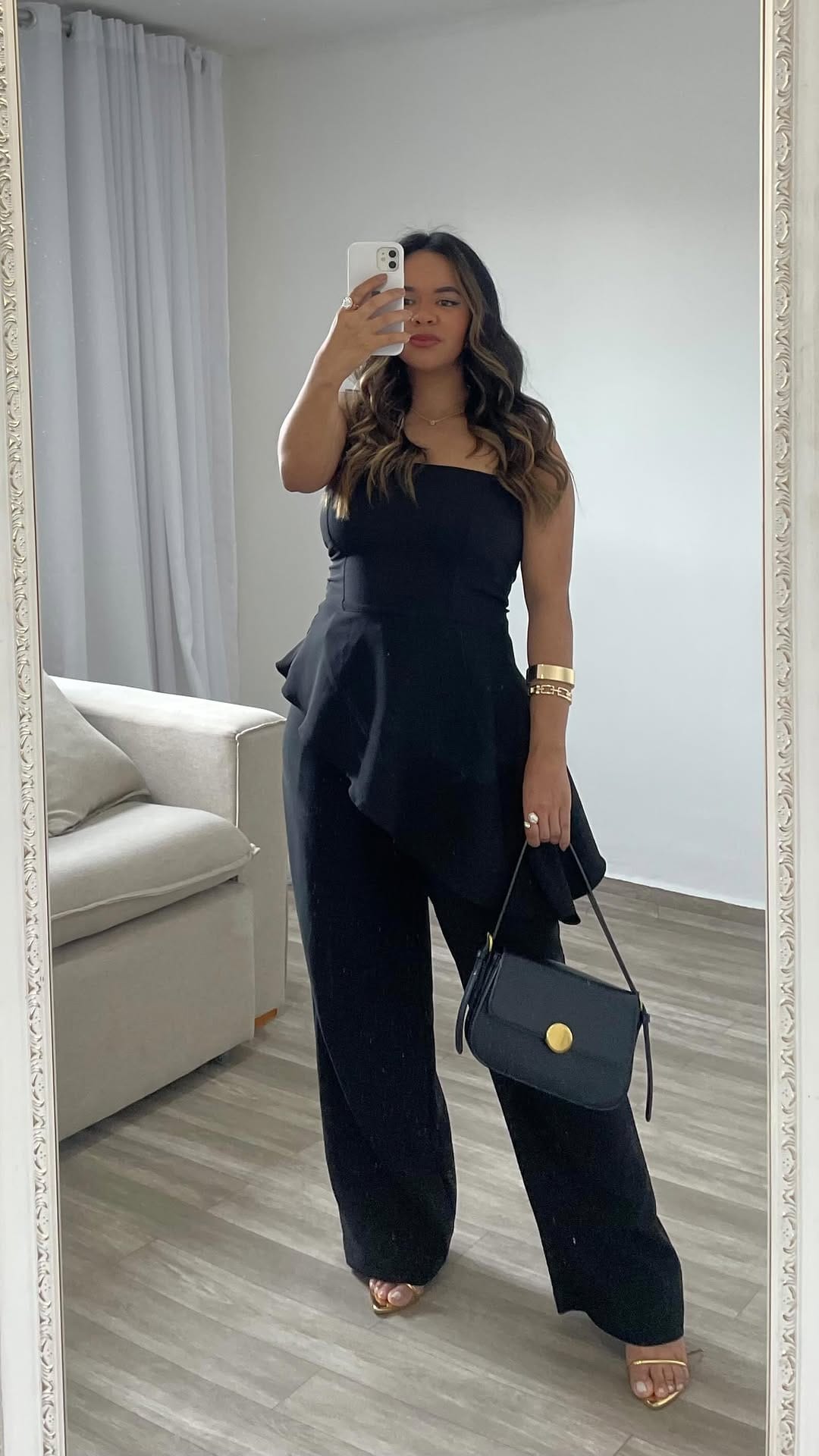 Post 4 by Ana Micarla on Instagram (video)