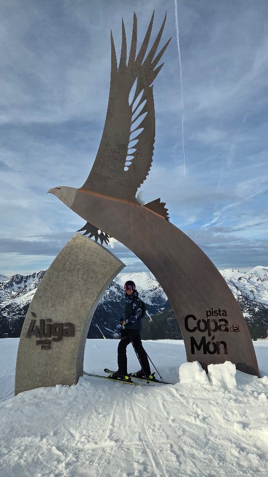 Post 4 by Maremoto Mar on Instagram (video)