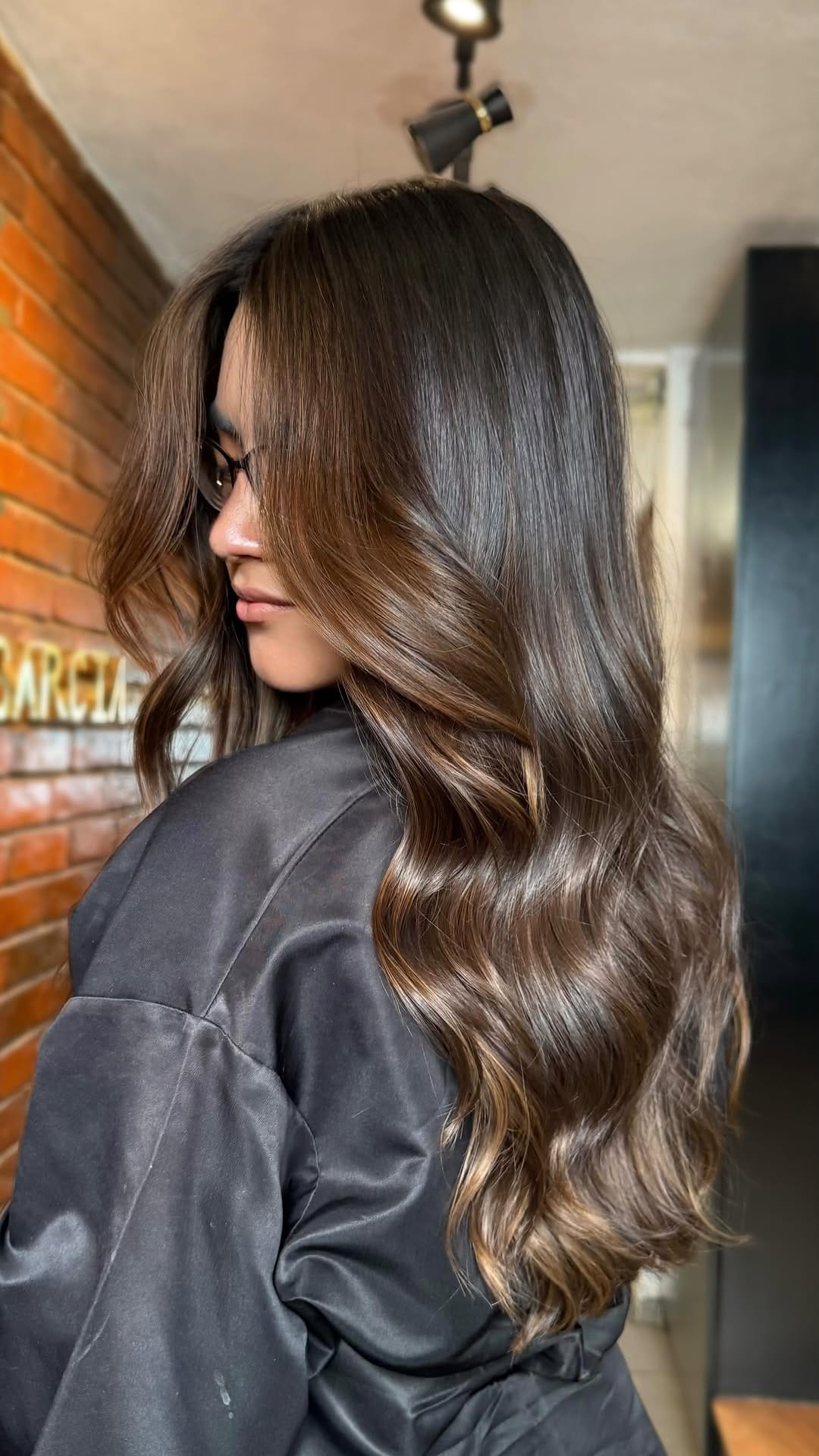 Post 4 by Manuel García Casa de Belleza on Instagram (video)