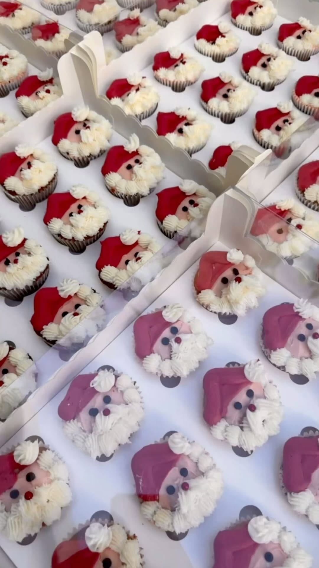 Post 9 by MokaCupcakes.com on Instagram (video)