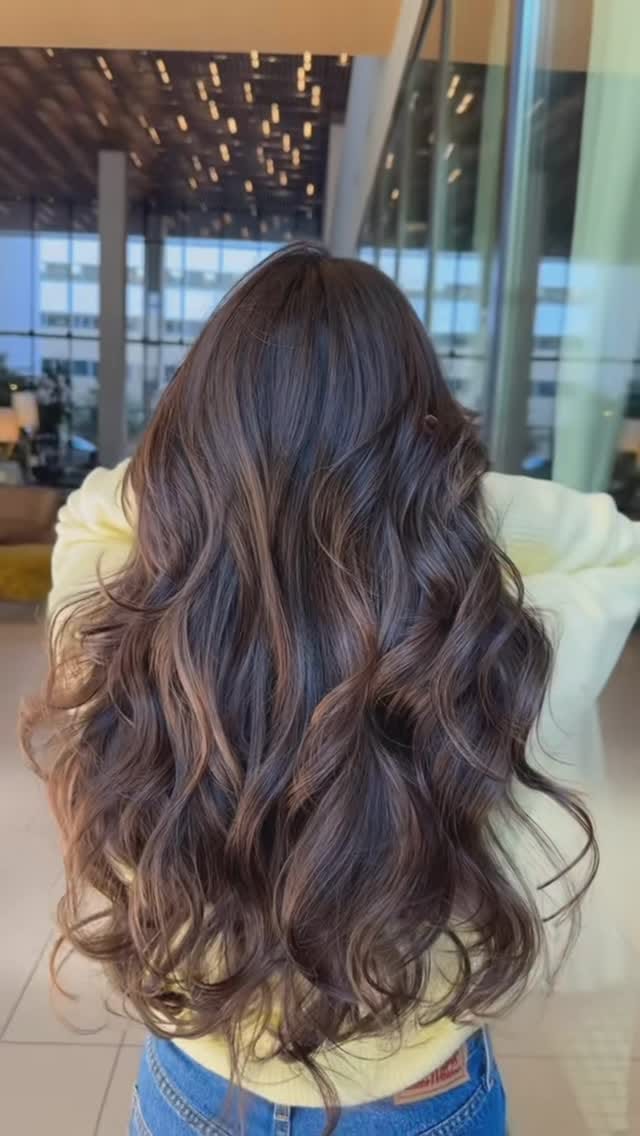 Post 7 by Angie Sampley Hairstylist on Instagram (video)