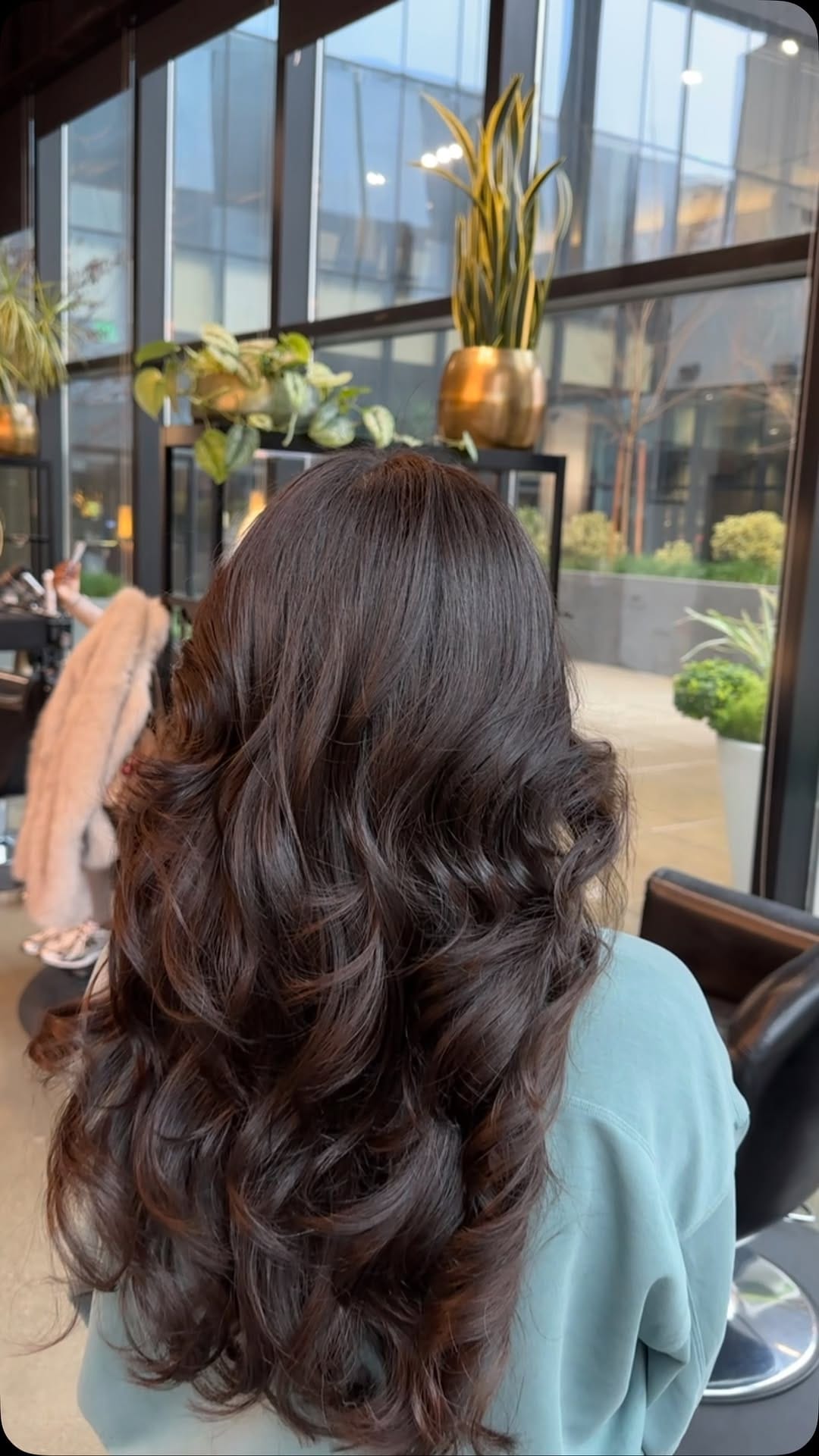 Post 6 by Angie Sampley Hairstylist on Instagram (video)
