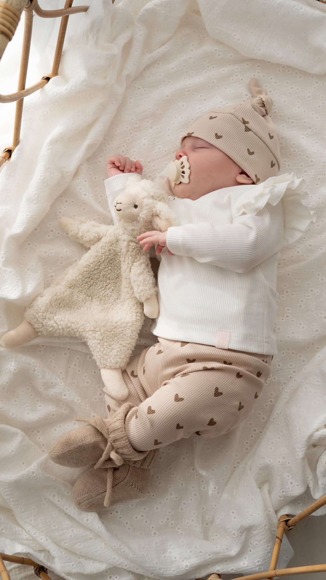 Post 8 by HEPPIEJOE | Babykleding, verzorging & accessoires on Instagram (video)