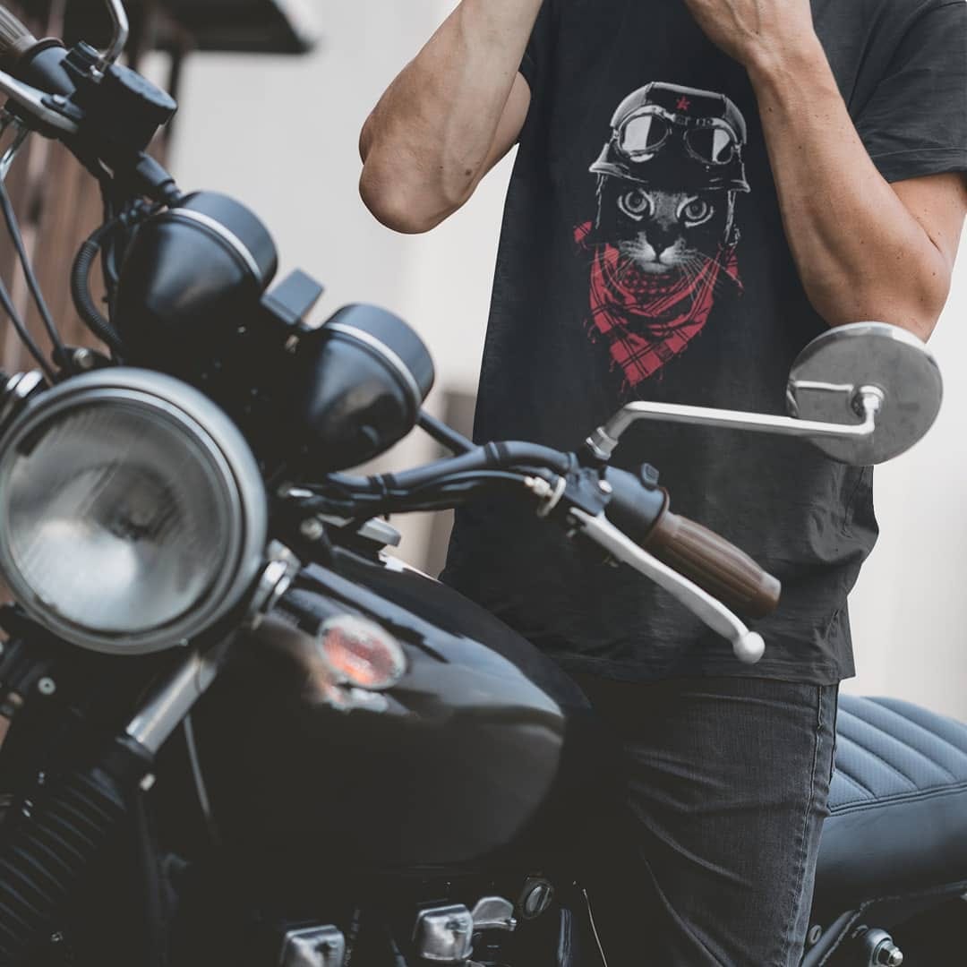 Post 7 by Wolkenbruch-Shirts on Instagram (image)