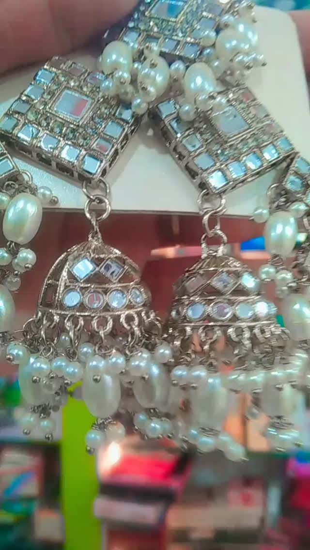 Post 7 by @lady_look_cosmetics on Instagram (video)