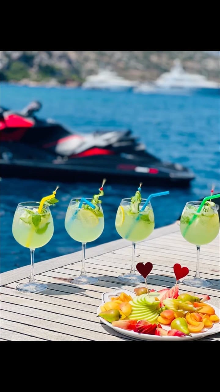 Post 4 by Blue Pearl Yachting on Instagram (video)