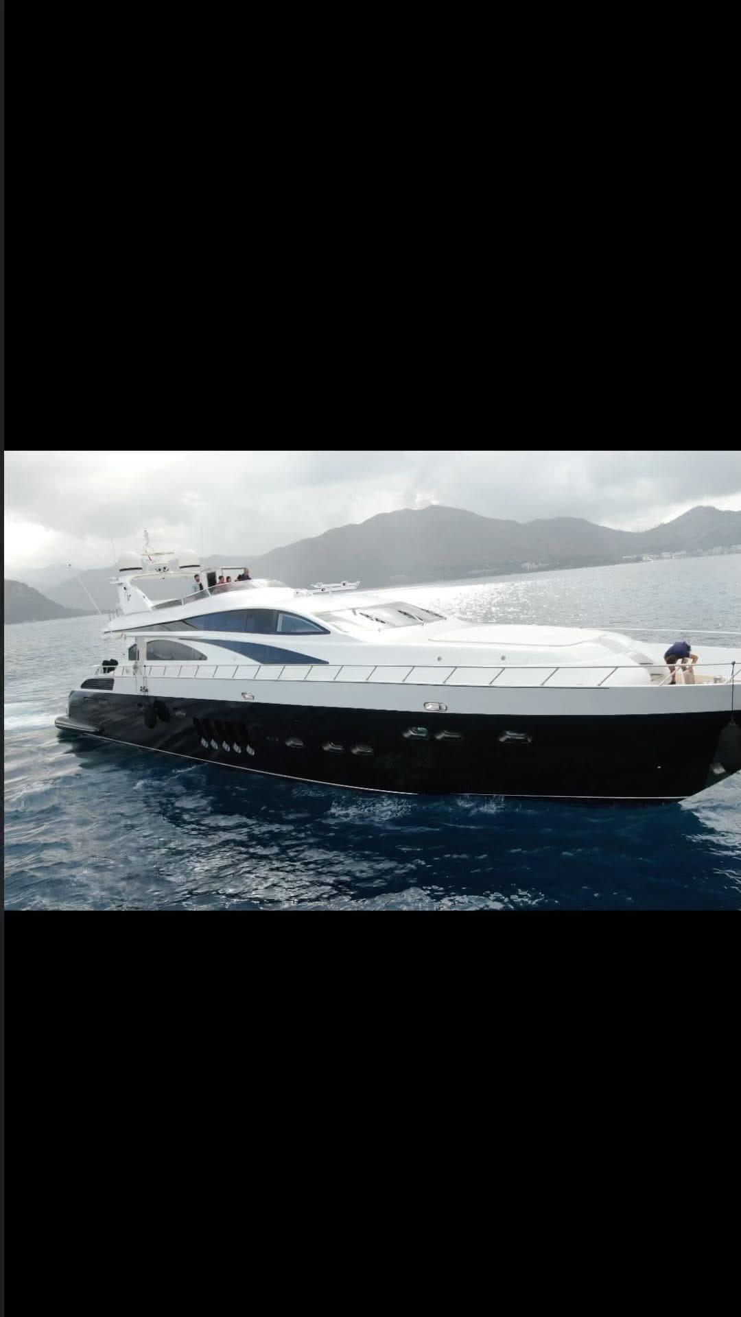Post 8 by Blue Pearl Yachting on Instagram (video)