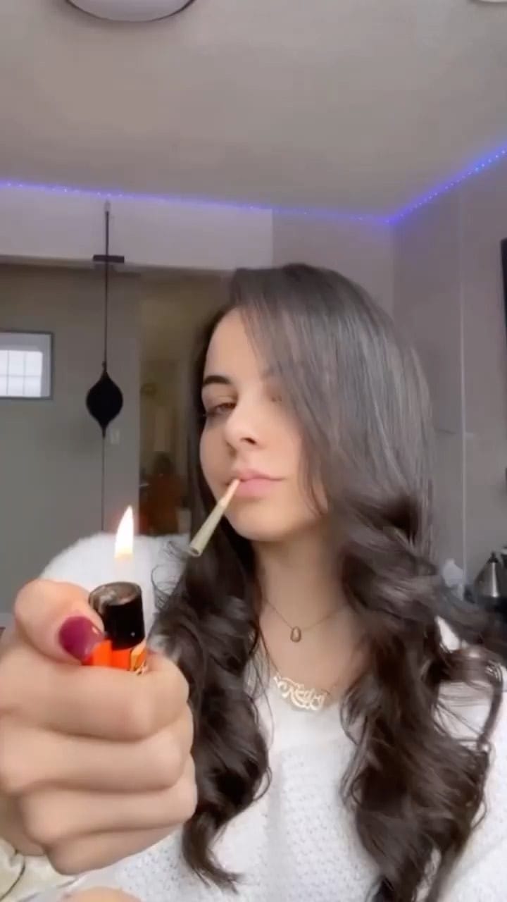 Post 3 by Hi Vaporizer on Instagram (video)