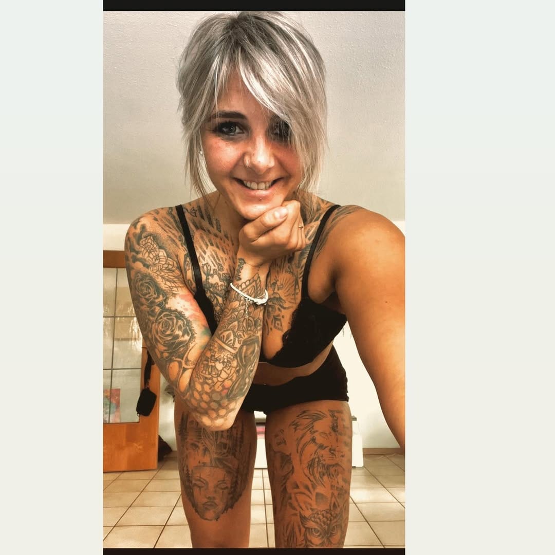 Post 10 by Kathzja Katz on Instagram (image)