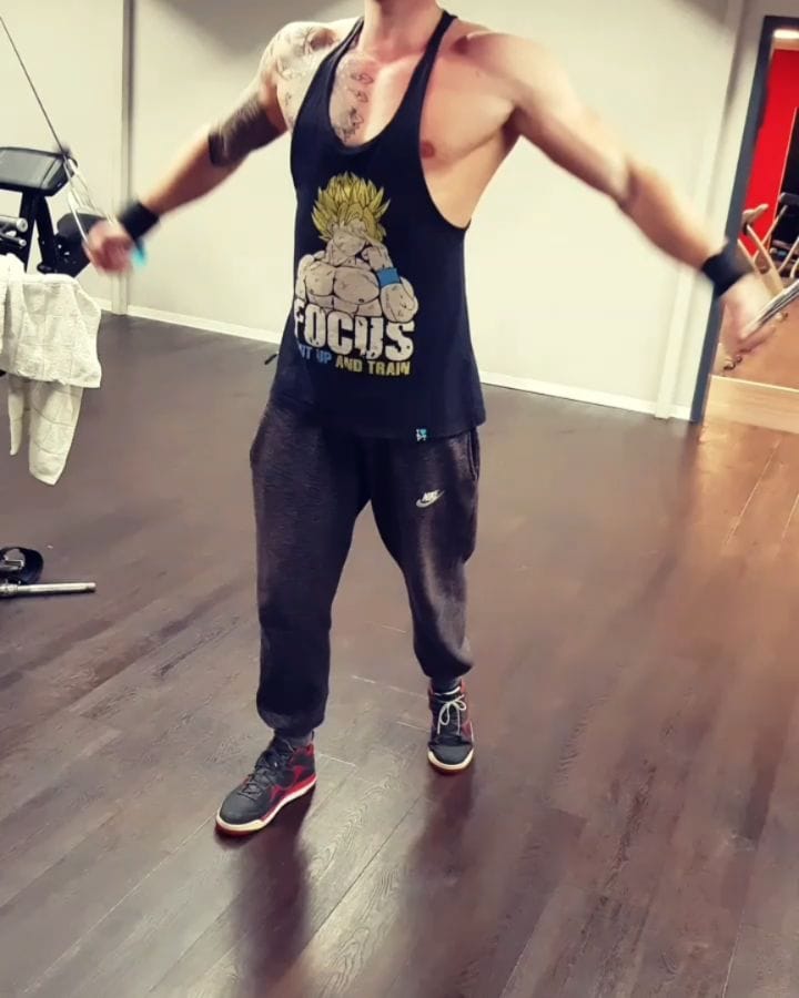 Post 10 by Thomas Mnt on Instagram (video)