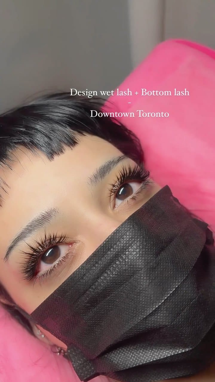 Post 5 by LASH EXTENSIONS IN DOWNTOWN TORONTO 🇨🇦 on Instagram (video)