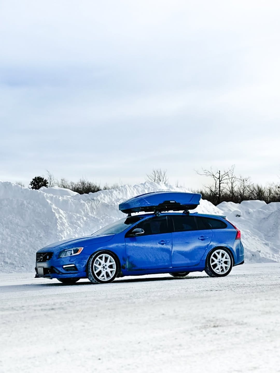 Post 5 by Polestar Bleu // Polestar Deux on Instagram (carousel)