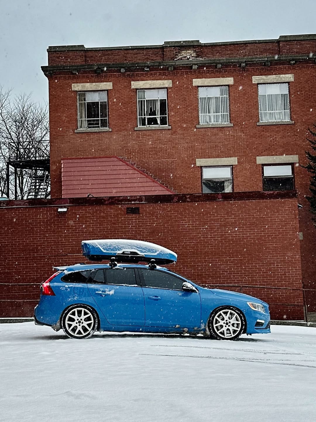 Post 9 by Polestar Bleu // Polestar Deux on Instagram (carousel)