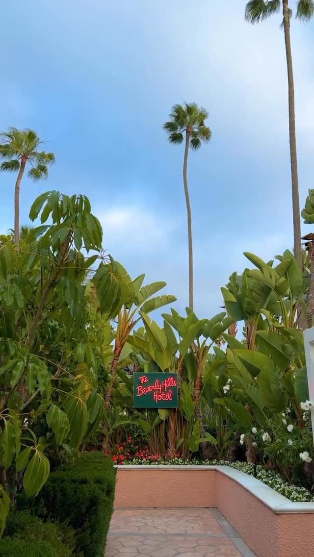 Post 3 by Custom LED Lights on Instagram (video)