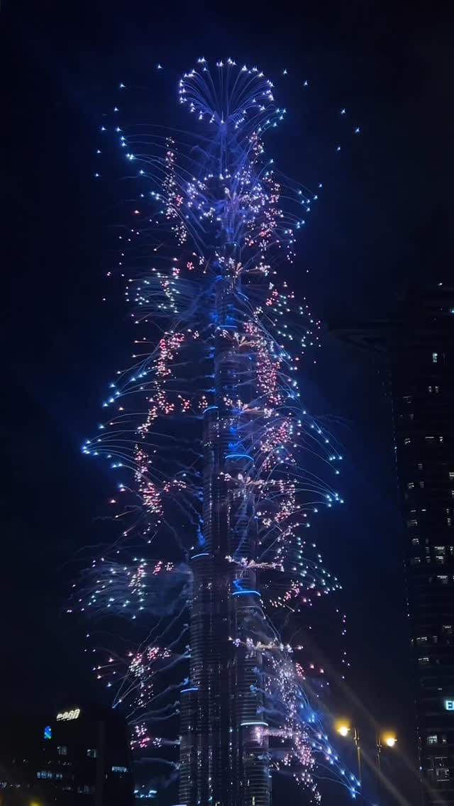 Post 4 by Faiza khan || UAE blogger on Instagram (video)