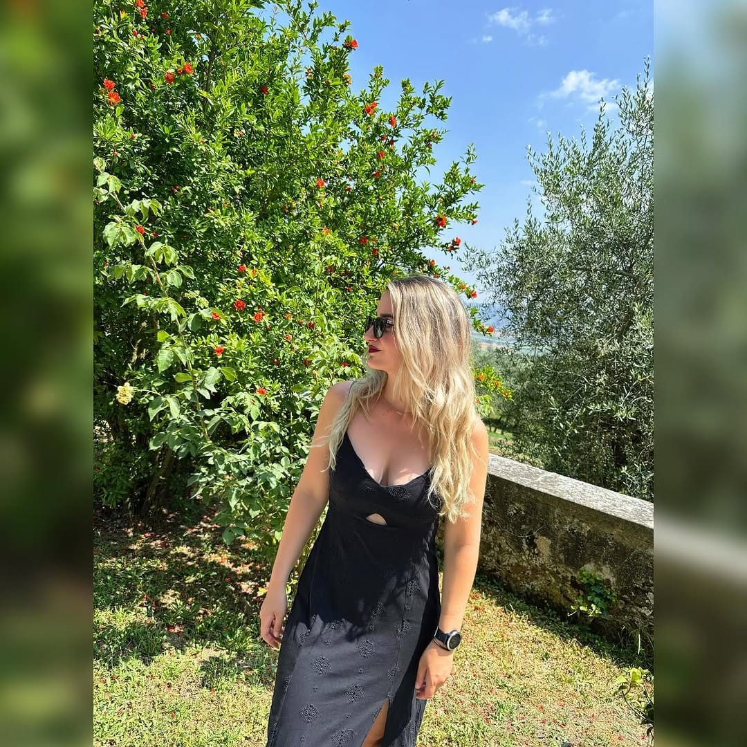 Post 5 by Meg 💖💜💙 on Instagram (carousel)