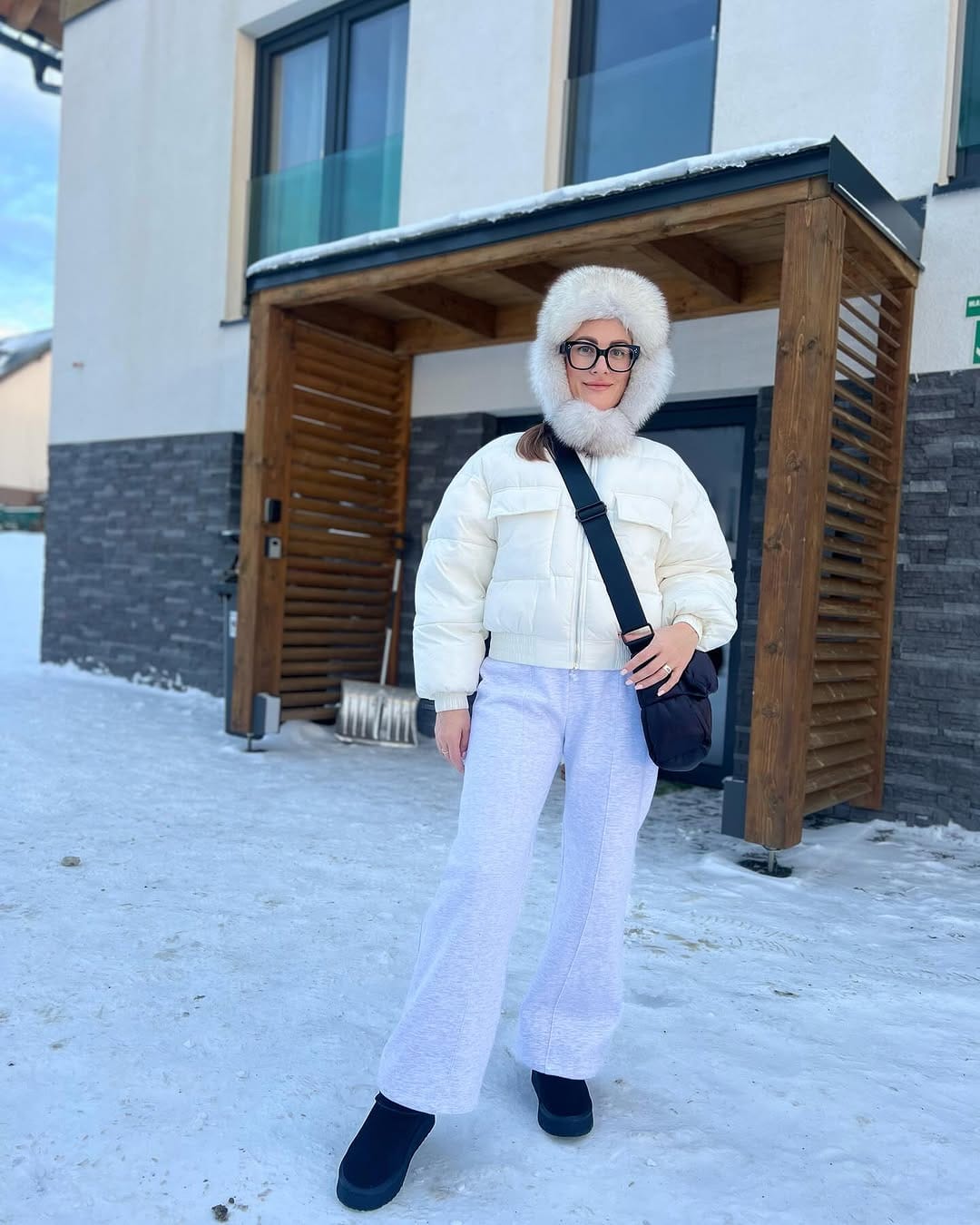 Post 9 by Olga Claus on Instagram (image)