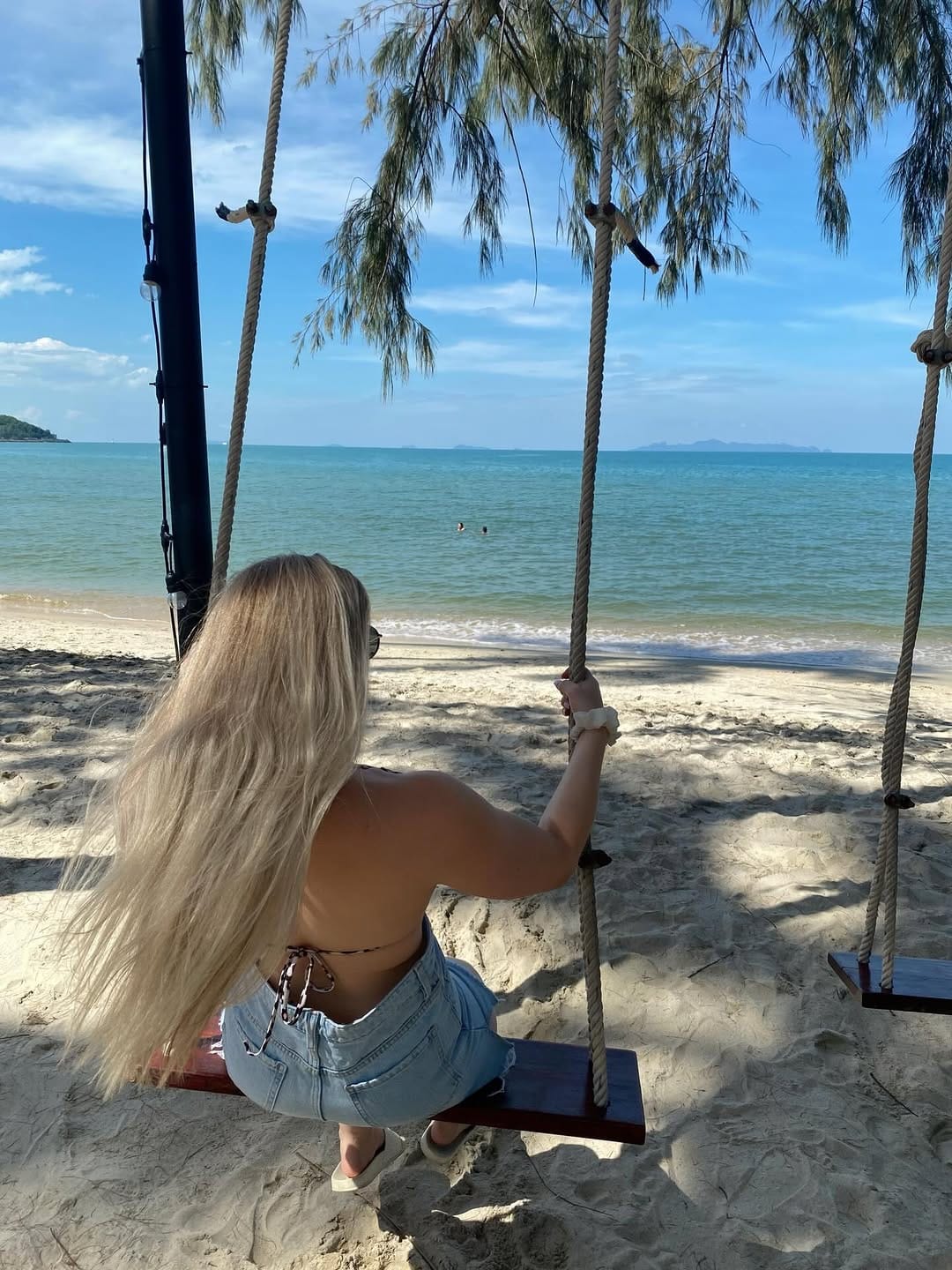 Post 1 by LEA G.✨ on Instagram (image)