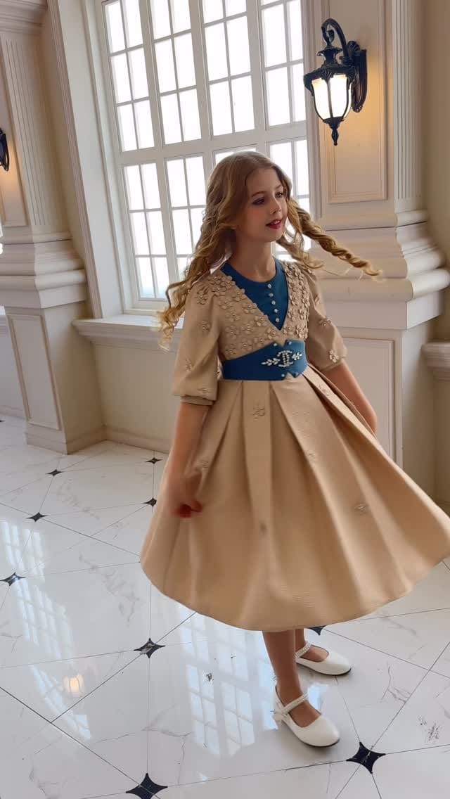 Post 7 by Даша Головарушко on Instagram (video)